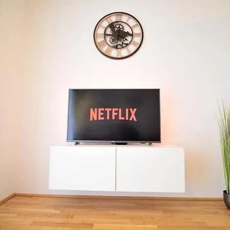 Flataid Stadion & Messe * גראץ